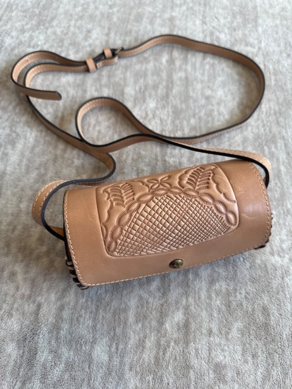 Patricia Nash Leather Tooled Crossbody Bag Pristine! Gift